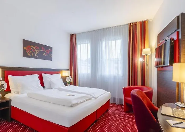 Hotel Plaza Amedia 4*
