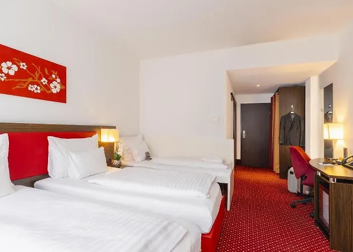 Hotel Plaza Amedia