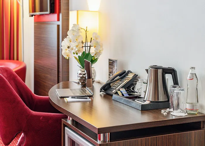 فندق Plaza Amedia 4*